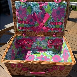 Vintage Lilly Pulitzer Floral Lined Wicker Picnic Basket. New With Tags.